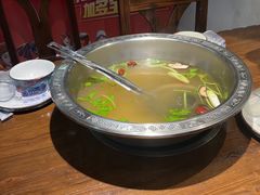 -乡土黄·鲜牛肉火锅·小龙虾(兴业街店)