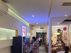 -毛辣果·贵州红酸汤牛肉火锅(西单店)