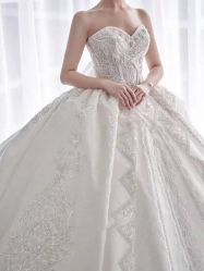 -Renee芮亦婚纱(原丽莎)