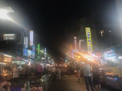 -六合夜市