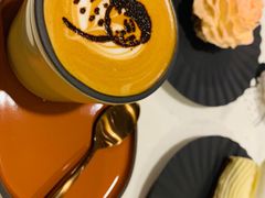 -潮一不贰·法式甜品·生日蛋糕·西式简餐(外滩店)