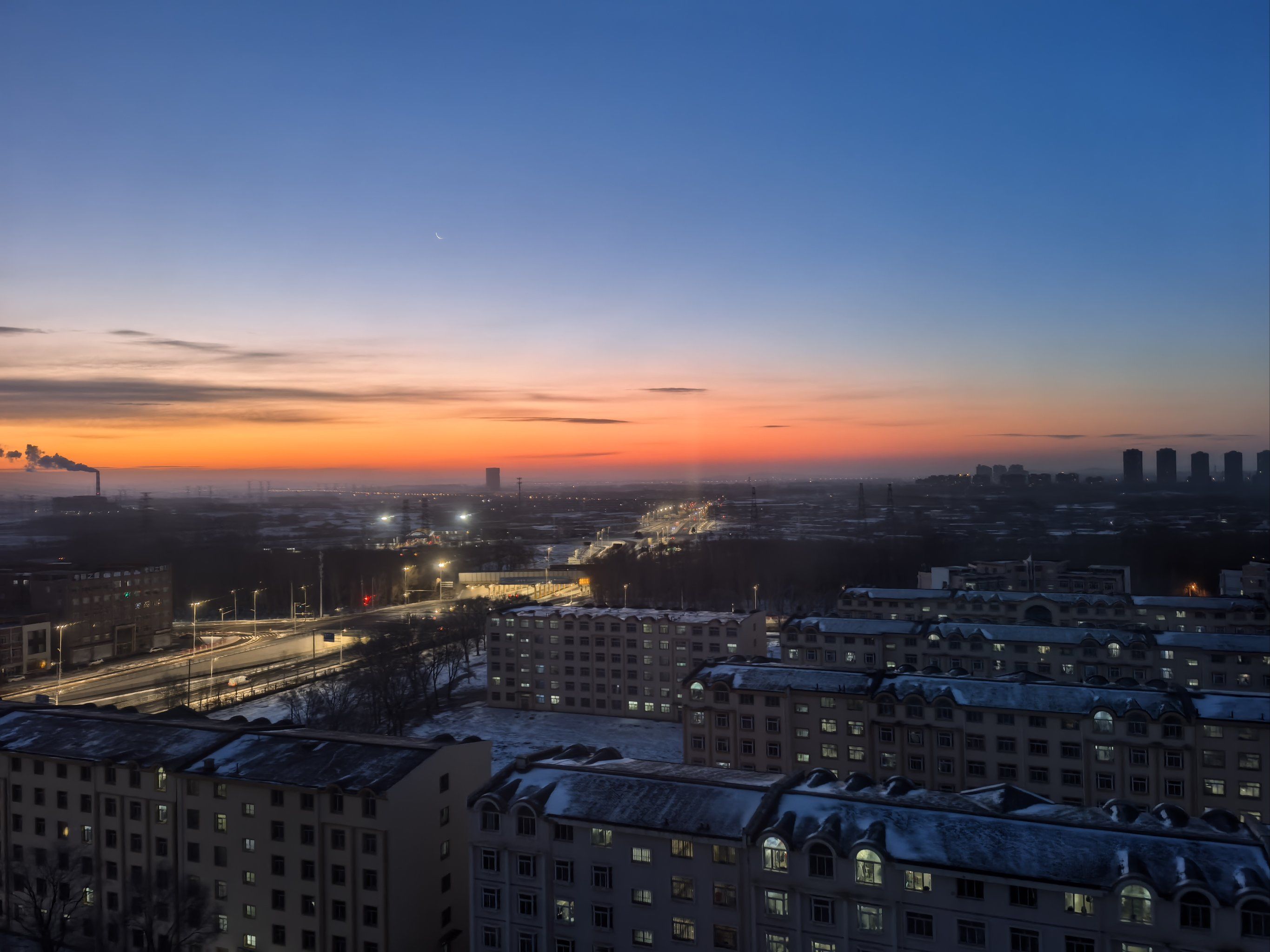 城市尝鲜计划清晨,城景仿佛在一片朦胧中悄悄醒来