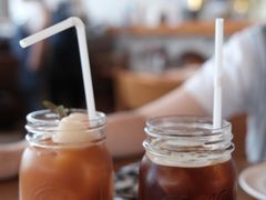 -ROAST coffee & eatery