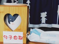 -蜜蜂小象·榴莲千层蛋糕(时代汇11栋店)