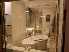-上海漕河泾万丽酒店