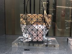 -三宅一生 (阪急梅田本店)