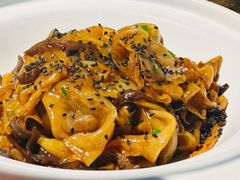 豉油皇炒陈村粉-大良毋米粥·粥底火锅(岭南天地店)