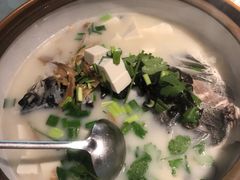 -姜君·千岛湖鱼头馆(浦东大道店)