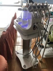 -苗方清颜专业祛痘连锁机构