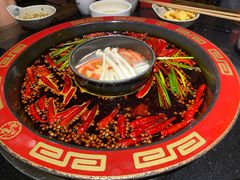 牛油鸳鸯锅-矮板凳老火锅(宽窄巷子店)
