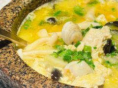 维园特色石锅豆腐-维园悦谱·海派家常菜(乌鲁木齐南路店)