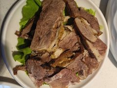 -茅草房·河畔园林火锅