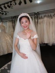 -雪莉美妆婚纱馆