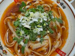 -顺溜·手工刀削面·黑金店(铜锣湾店)