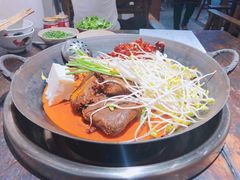 -四小区火锅·巷子里的重庆火锅(花照壁店)