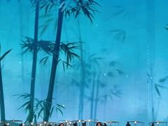 -巴陵广场