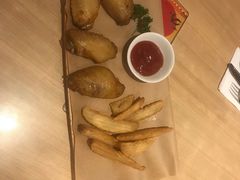 -必胜客(WOW中心城店)