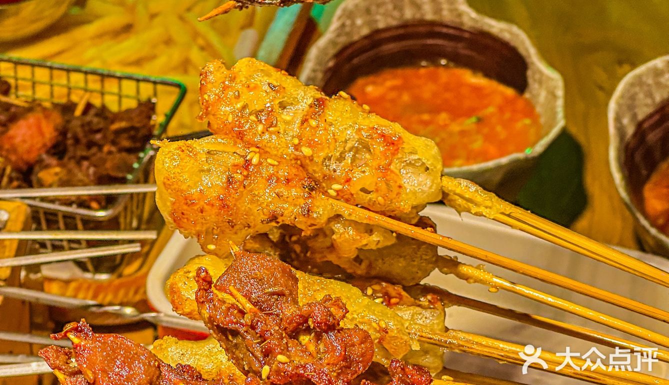 中街这，一条街都是他家！！