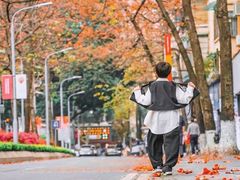 -烈士陵园(地铁站)