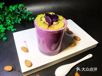超好喝紫薯奶昔，香浓顺滑，喝出冰淇淋的味道哦