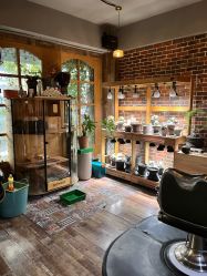 -青木造型HAIR·あおき髪を刈る潮人店