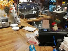 -玛格萝妮(汇智国际商业中心店)