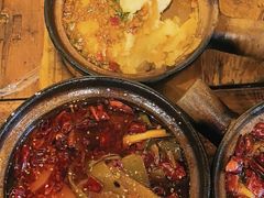 -有红鸡毛店·砂锅菜(抚琴夜市店)