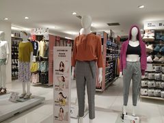 -优衣库(上海正大广场店)