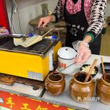 大理古城一定要去吃的砂锅米线店！