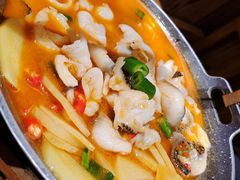 -老滇山寨•云南特色菜•地方菜•民族风情歌舞表演(金碧店)