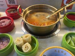 -卤小弄热卤转转小火锅