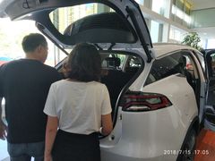 -弘仁宝佳比亚迪4S店(宝山旗舰店)