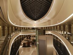 -上海滴水湖皇冠假日酒店