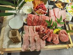 -铭牛烧肉·和牛海鲜自助(高新月牙湖店)