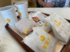 -华莱士·炸鸡汉堡(绍兴世茂店)