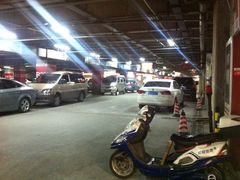 IMG_5017-欧尚超市苏州店停车场(金鸡湖路店)