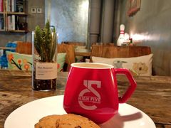 -HIGH FIVE哈福手工汉堡(桂林路店)