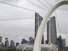-南京眼步行桥