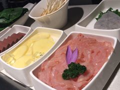 -海底捞火锅鲜切牛肉主题店(长寿路店)