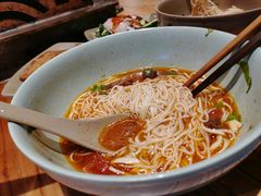 -亮亮面馆(经六路店)