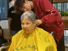-首脑美容美发化妆美甲培训学校(龙岗校区)