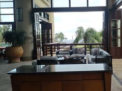 -亚龙湾喜来登·美景台大堂吧