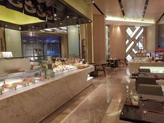 自助取餐区-前海华侨城JW万豪酒店·都会尚膳自助餐厅·牛排海鲜酒水畅飨