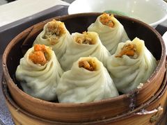 顶黄加蟹小笼包-常州糕团店(北大街新世纪商城店)