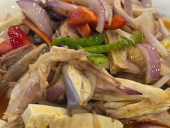 -乡村馕坑肉·烧烤·新疆菜·本地人更爱吃(阿勒泰首店)