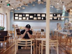 -猫的天空之城概念书店(束河店)