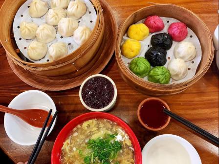 上海古猗园餐厅-"一餐小笼包满满的正能量! 我们起了个.