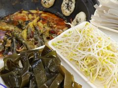 -丹水桥地锅鱼·翘嘴鲌·地方特色全鱼宴(丹江口大坝店)