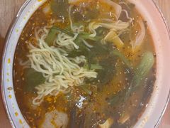 -小蛮椒麻辣烫·麻辣拌(青浦宝龙店)