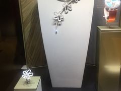 -梵克雅宝(国贸商城店)